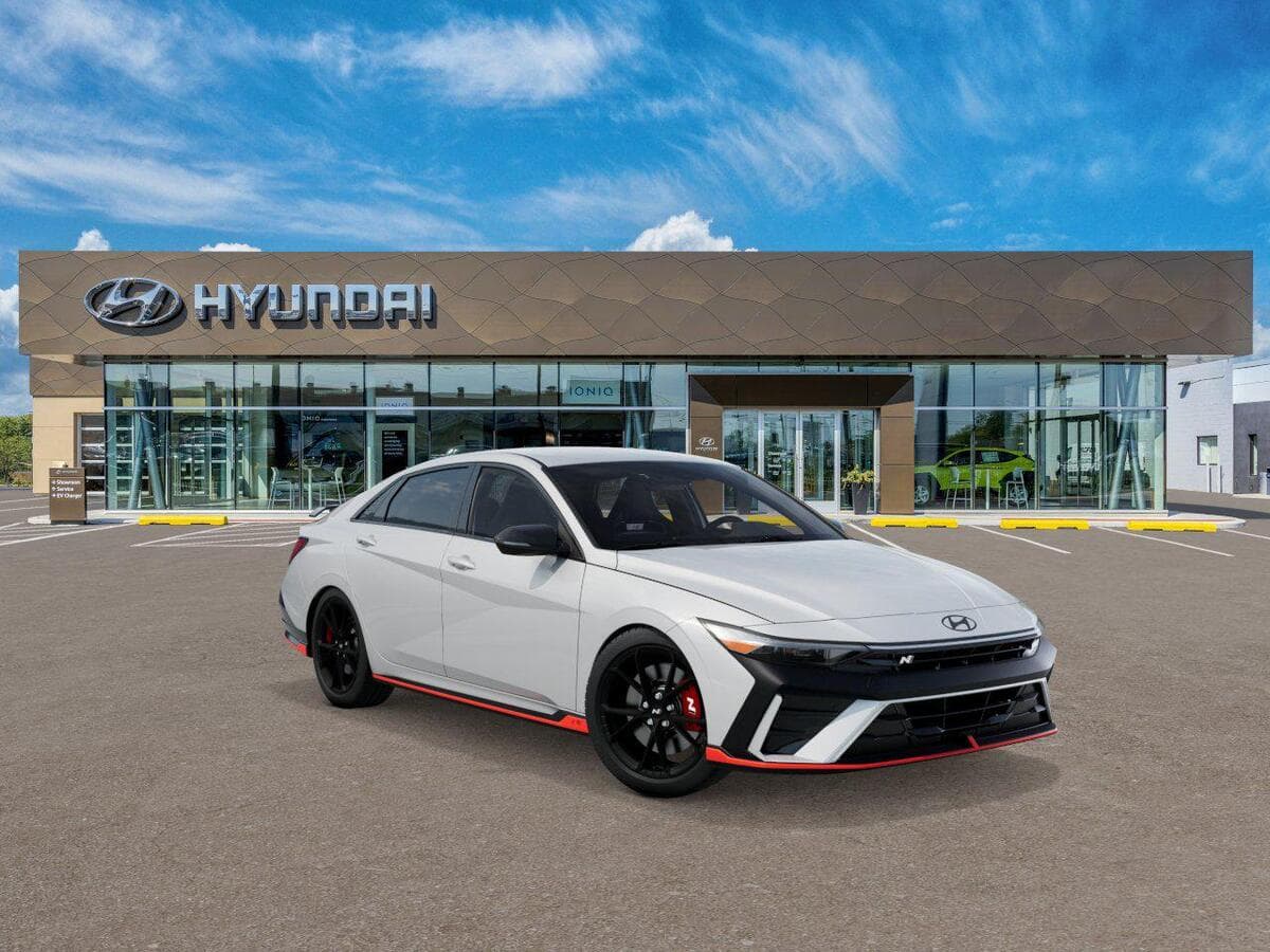 2026 Hyundai Elantra Base — photo 1 of 16