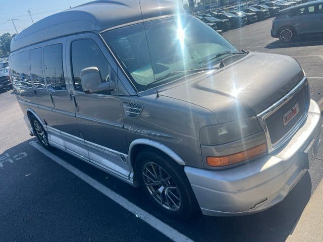 2012 GMC Savana Cargo Van Base — photo 1 of 11