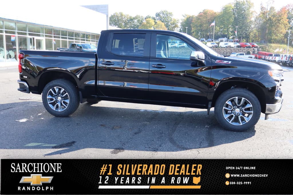 2026 Chevrolet Silverado 1500 LT — photo 1 of 28