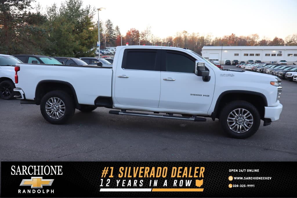 2020 Chevrolet Silverado 3500HD High Country — photo 1 of 4