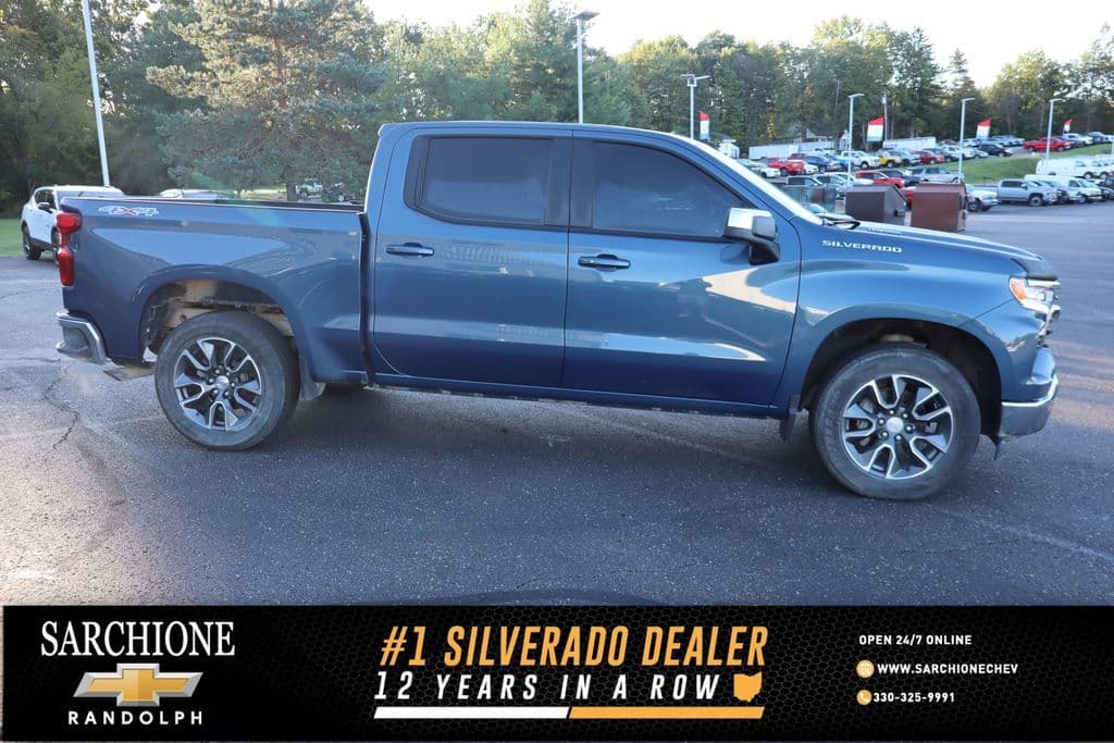 2024 Chevrolet Silverado 1500 LT — photo 1 of 4