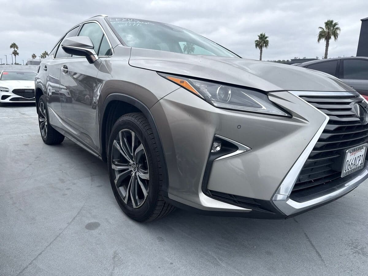 2019 Lexus RX Base — photo 1 of 7