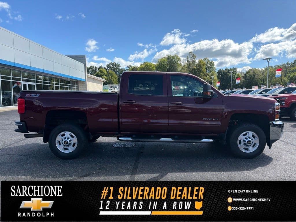 2016 Chevrolet Silverado 2500HD LT — photo 1 of 31
