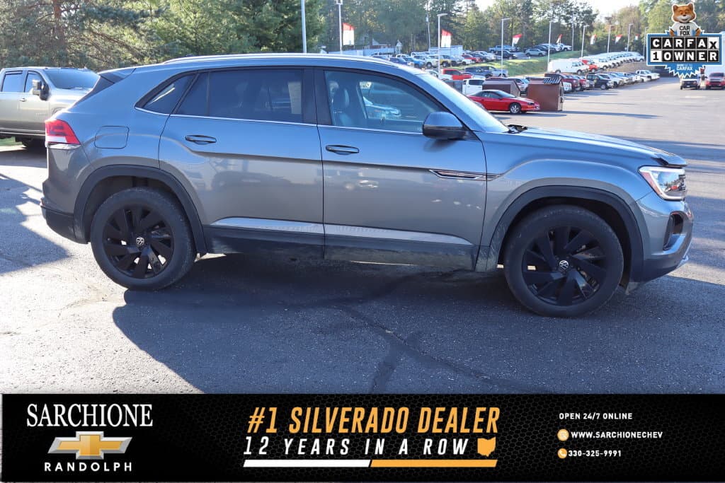 2024 Volkswagen Atlas Cross Sport 2.0T SE w/Technology — photo 1 of 4