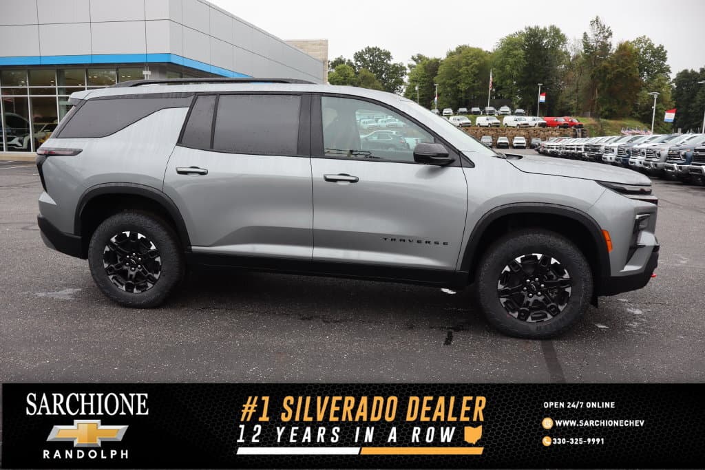 2027 Chevrolet Traverse AWD Z71 — photo 1 of 36