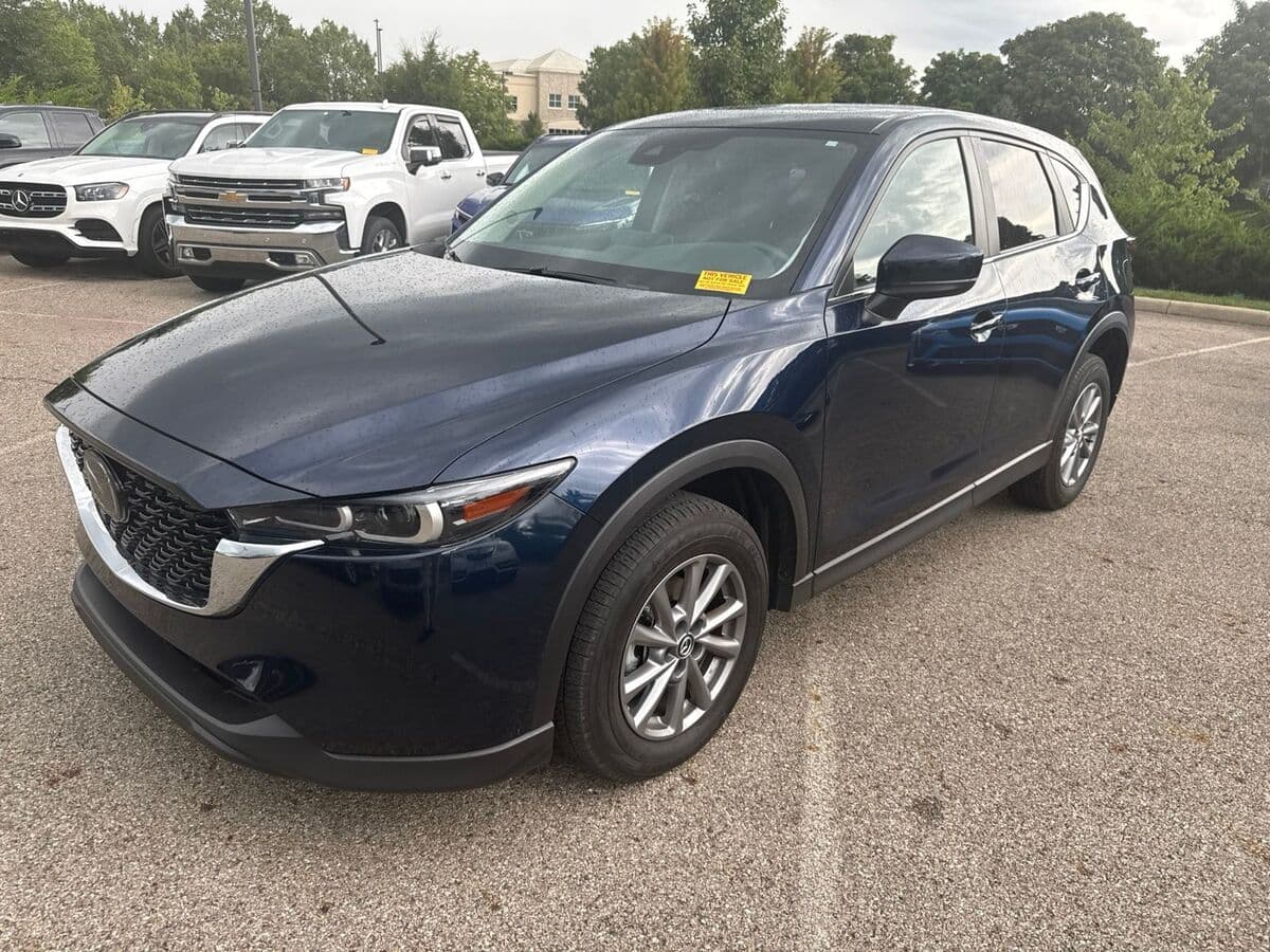 2023 Mazda CX-5 2.5 S Preferred Package — photo 1 of 9
