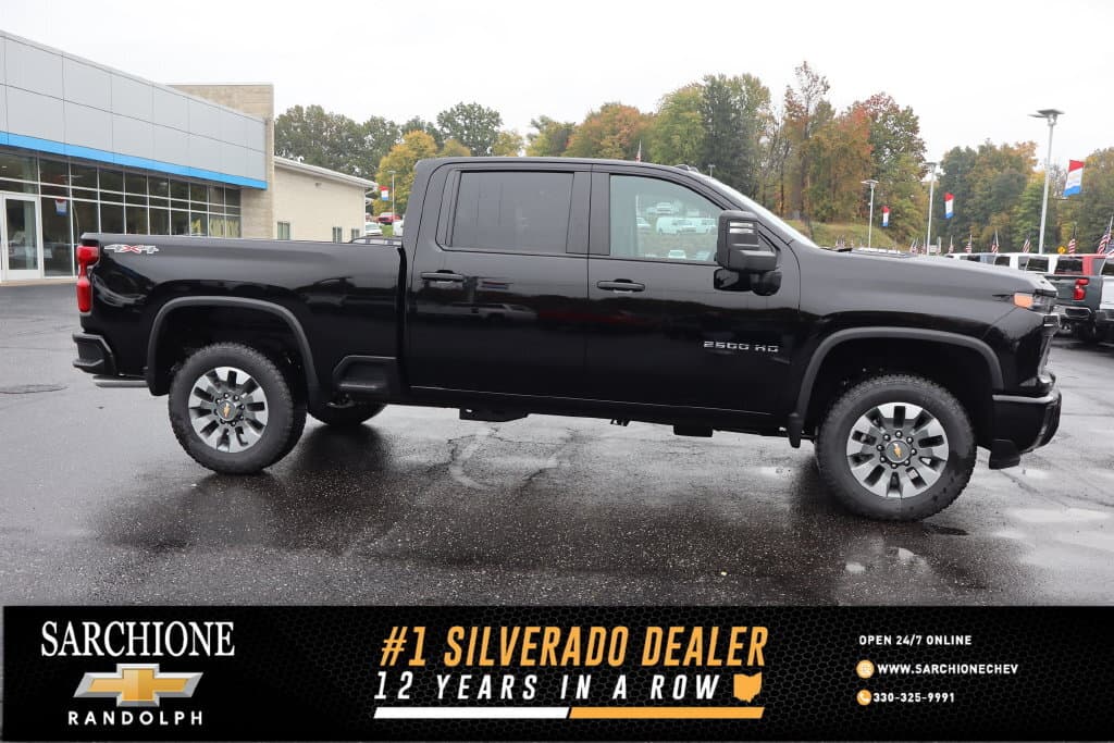 2026 Chevrolet Silverado 2500HD Custom — photo 1 of 27