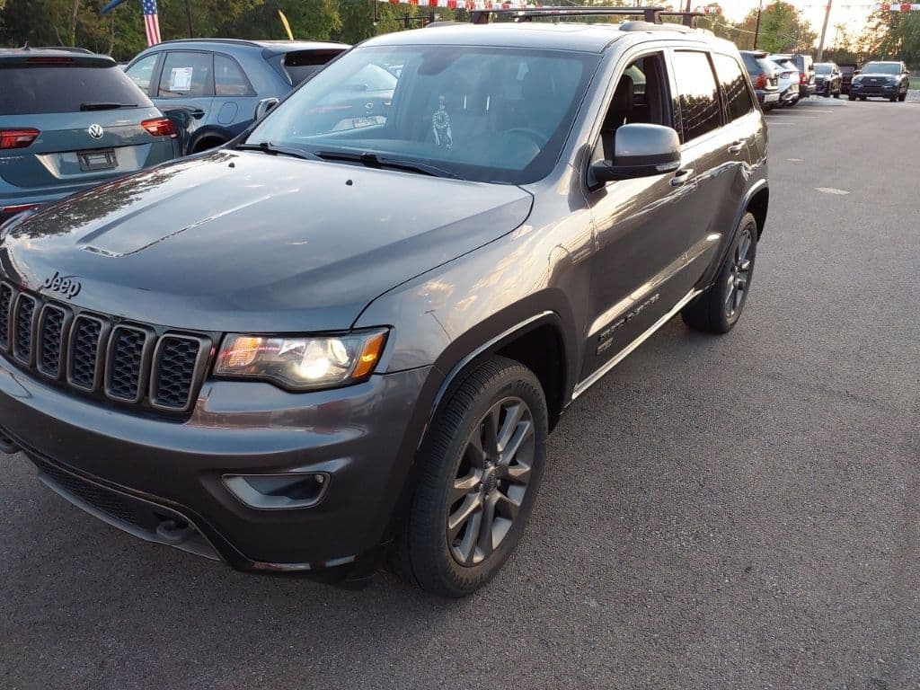 2016 Jeep Grand Cherokee Limited — photo 1 of 23