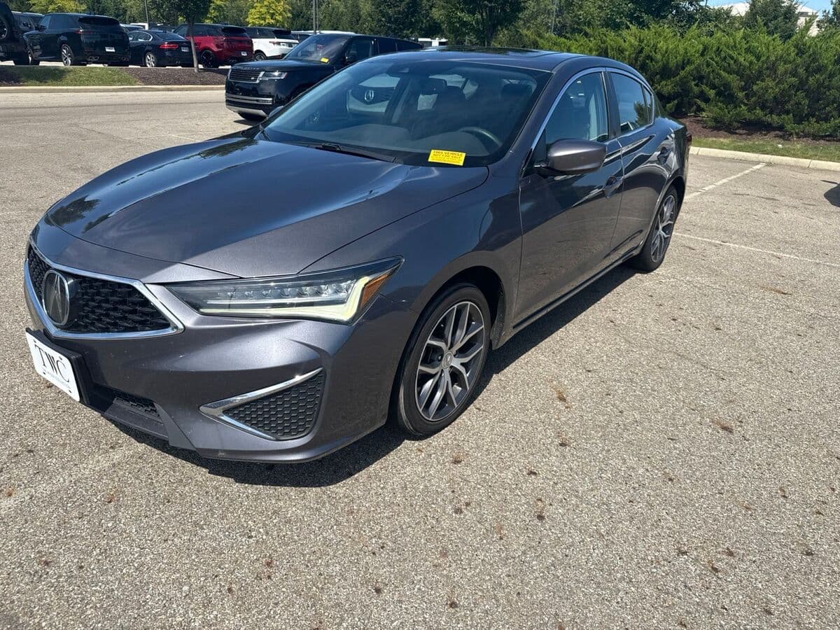 2019 Acura ILX Base — photo 1 of 8