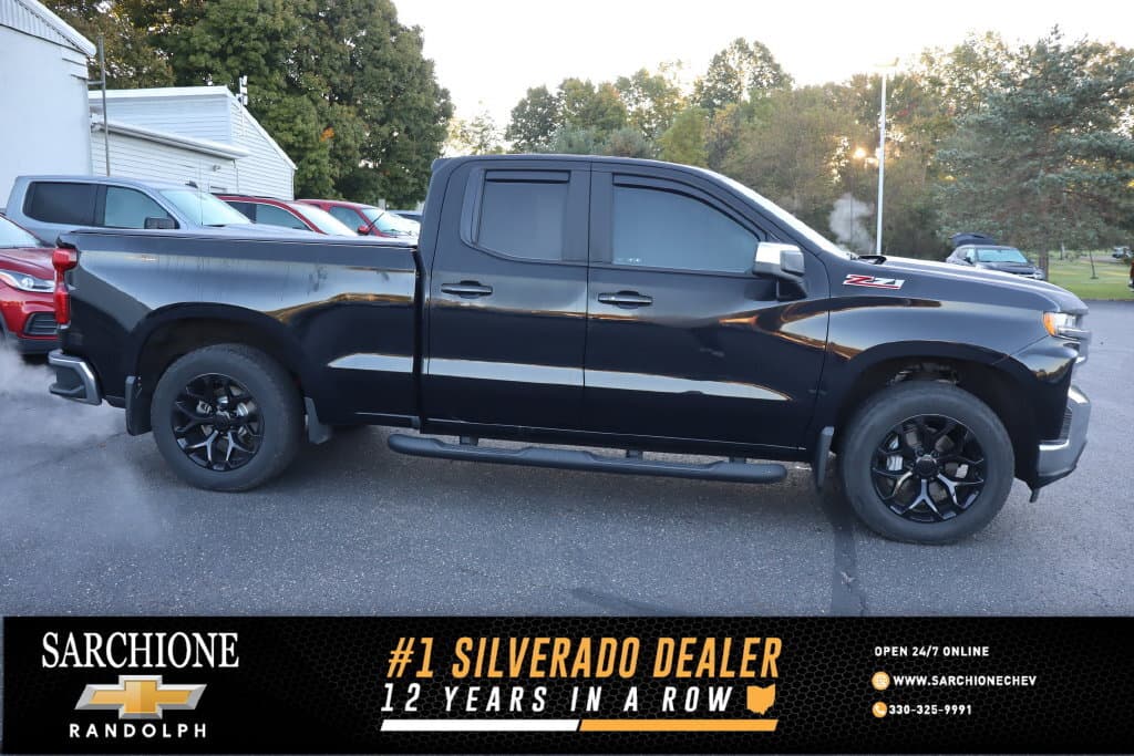 2020 Chevrolet Silverado 1500 LT — photo 1 of 4