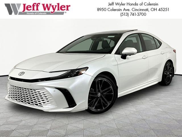 2025 Toyota Camry XSE — photo 1 of 40
