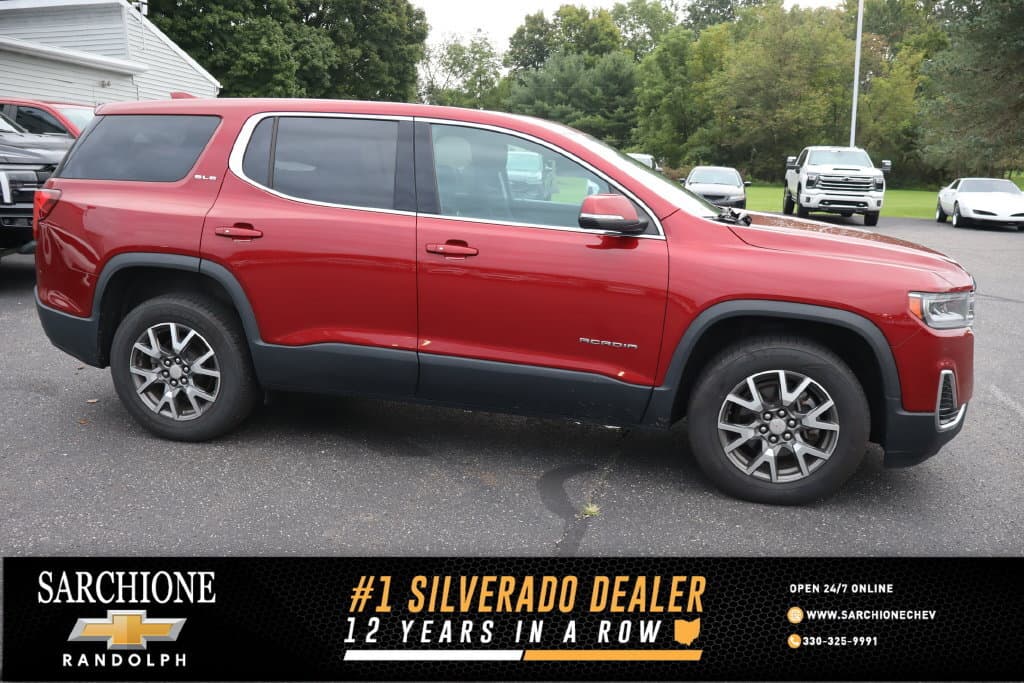 2020 GMC Acadia SLE — photo 1 of 4