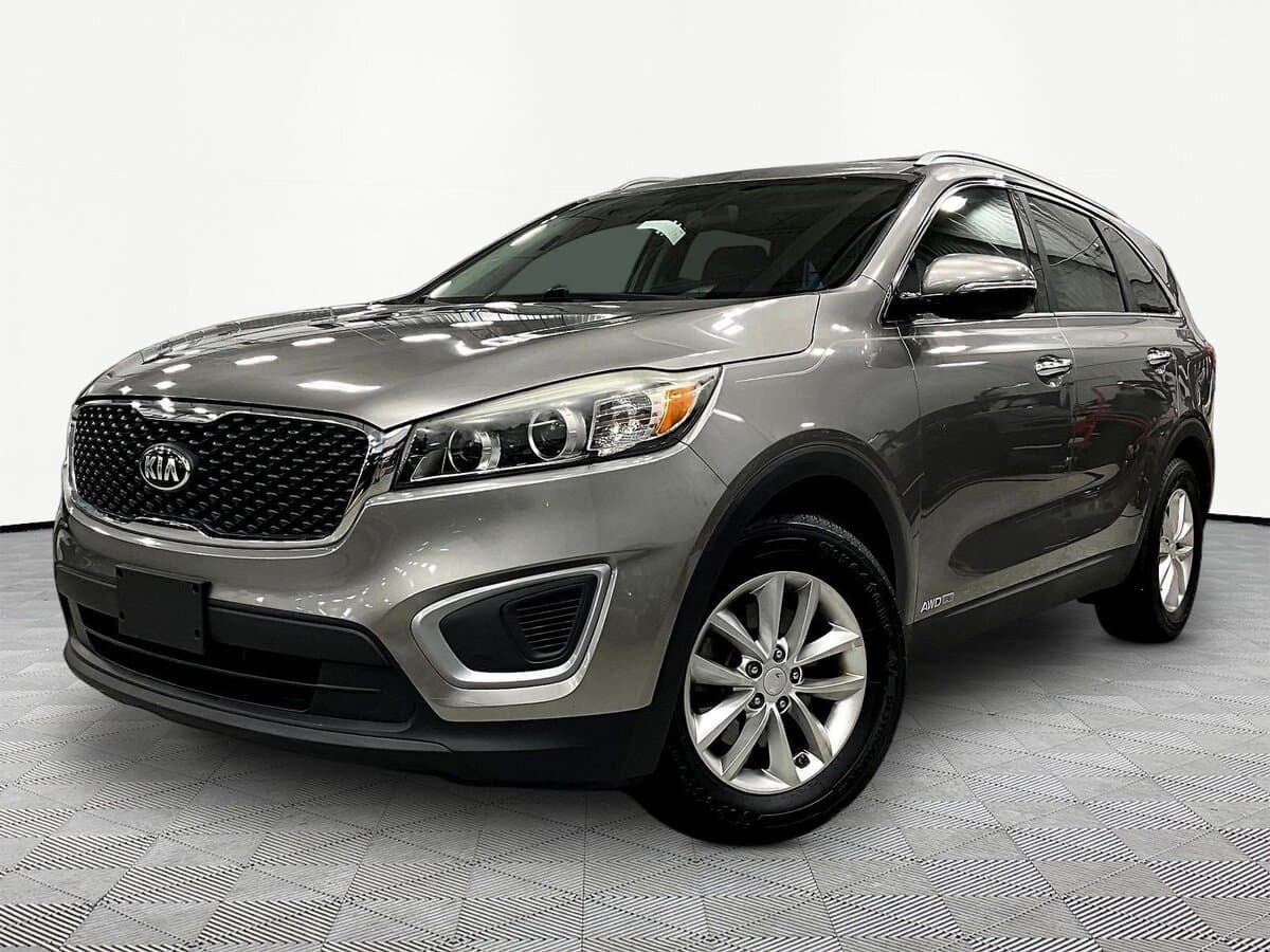 2016 Kia Sorento LX — photo 1 of 37