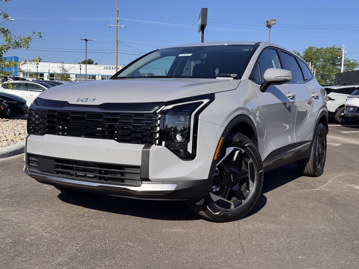 2027 Kia Sportage Hybrid S — photo 1 of 23