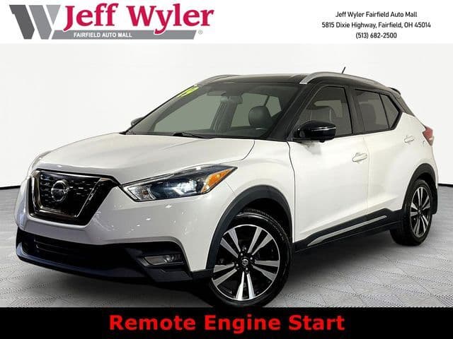 2019 Nissan Kicks SR — photo 1 of 33
