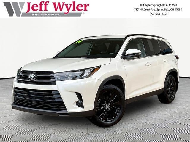 2019 Toyota Highlander SE — photo 1 of 34