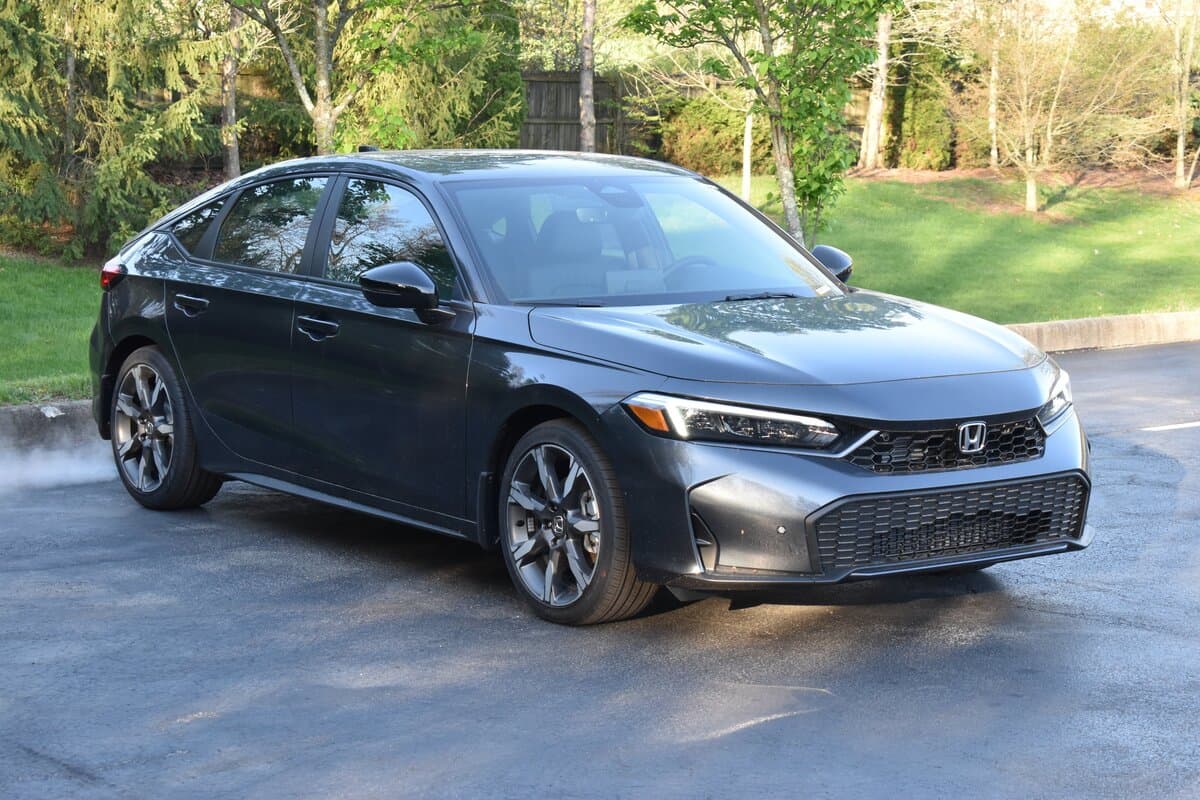 2026 Honda Civic Hatchback Hybrid Sport Touring — photo 1 of 26
