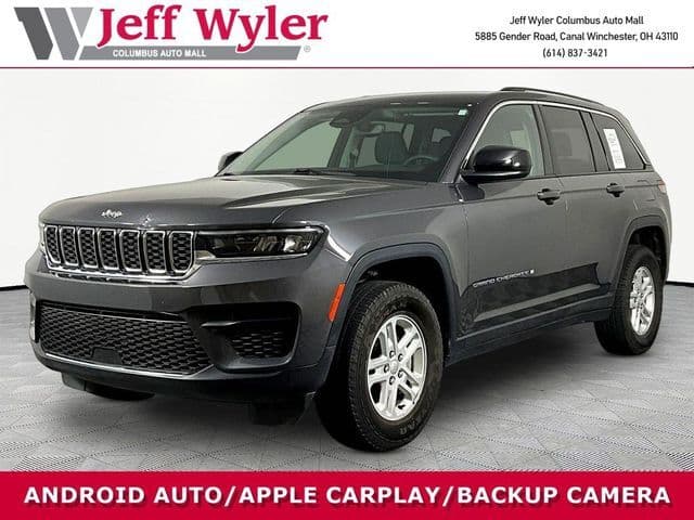 2023 Jeep Grand Cherokee Laredo — photo 1 of 33