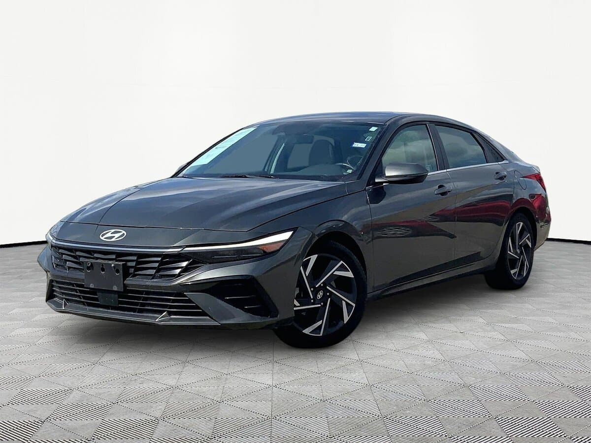 2025 Hyundai Elantra Limited — photo 1 of 39
