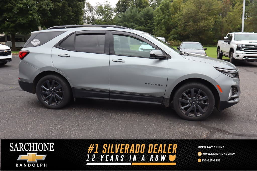 2024 Chevrolet Equinox RS — photo 1 of 4