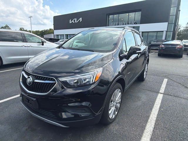 2019 Buick Encore Preferred — photo 1 of 9