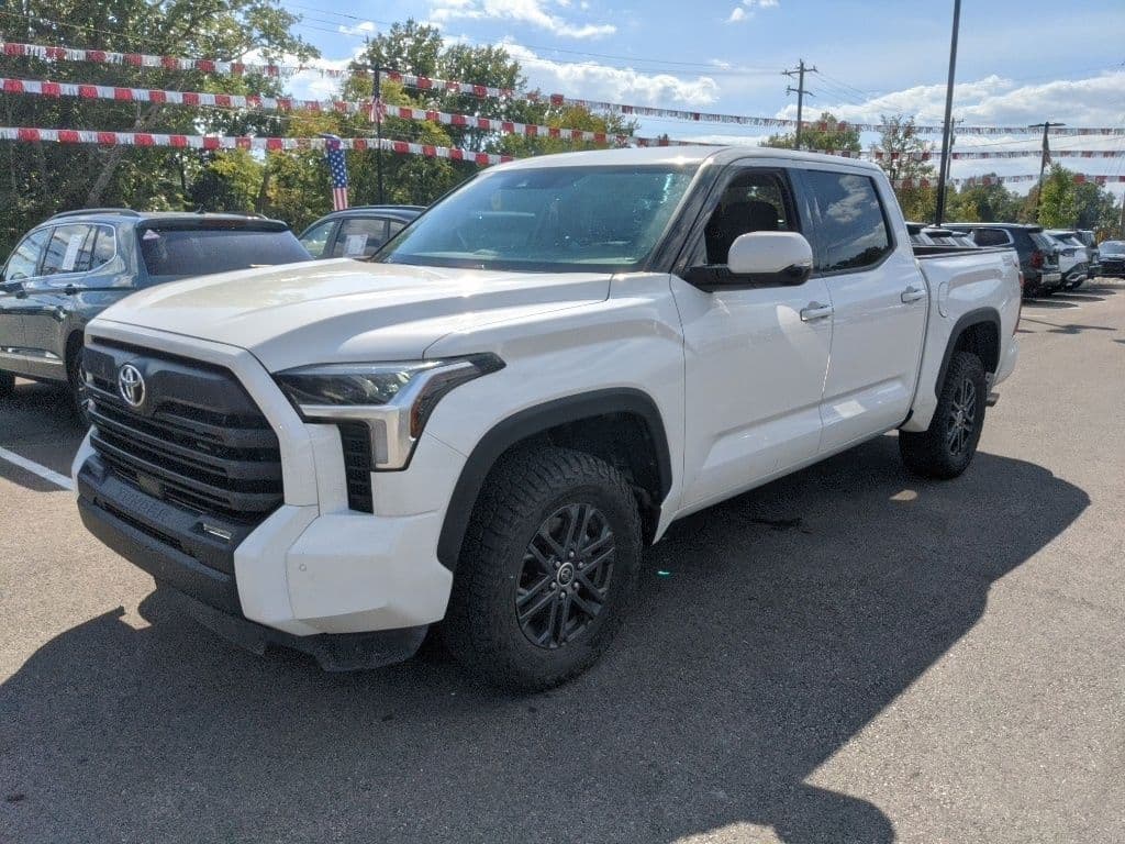 2023 Toyota Tundra 4WD SR5 — photo 1 of 24