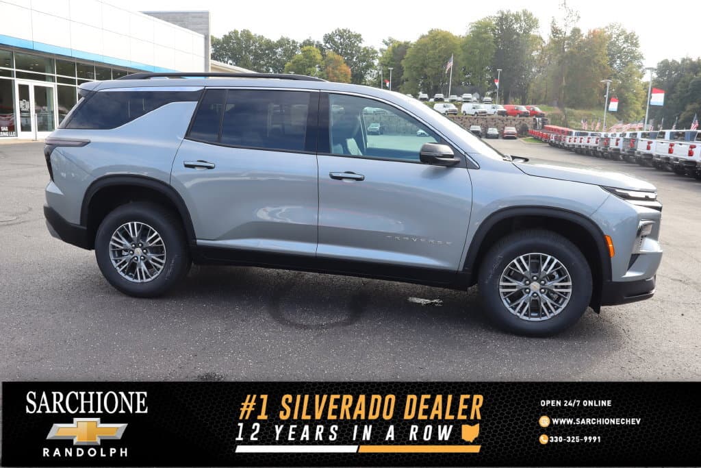 2027 Chevrolet Traverse AWD LT — photo 1 of 34