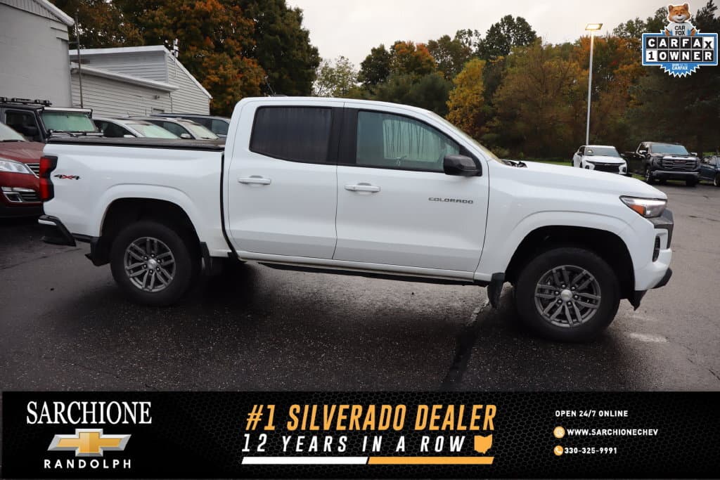 2023 Chevrolet Colorado 4WD LT — photo 1 of 4