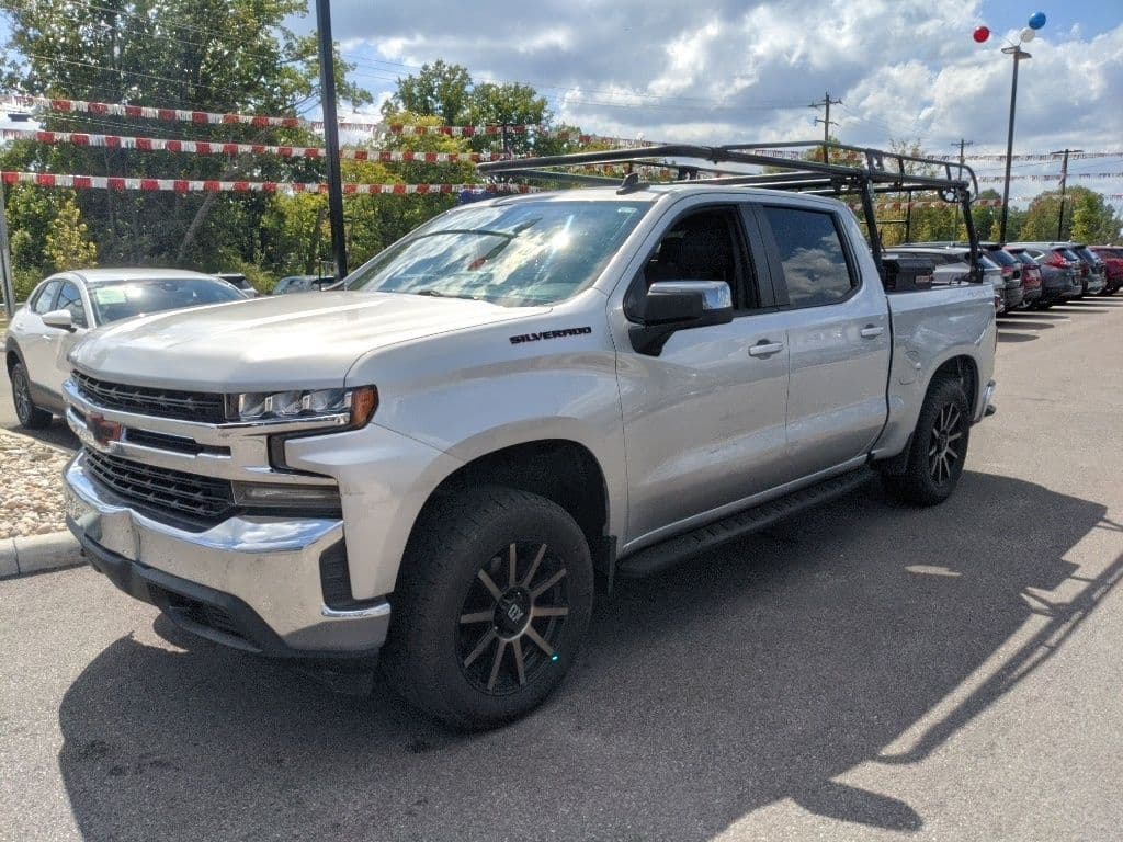 2020 Chevrolet Silverado 1500 LT — photo 1 of 25