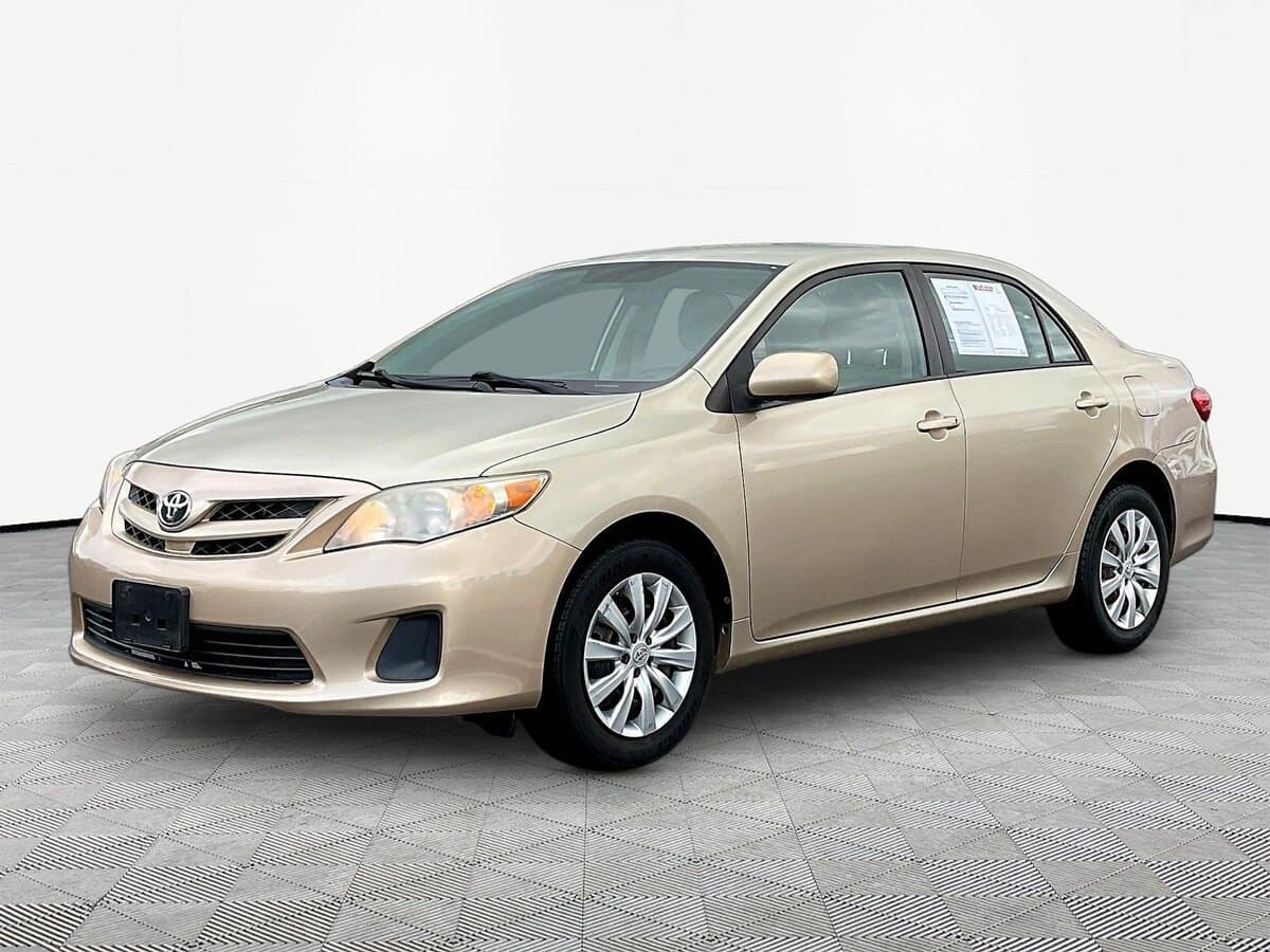 2012 Toyota Corolla LE — photo 1 of 35