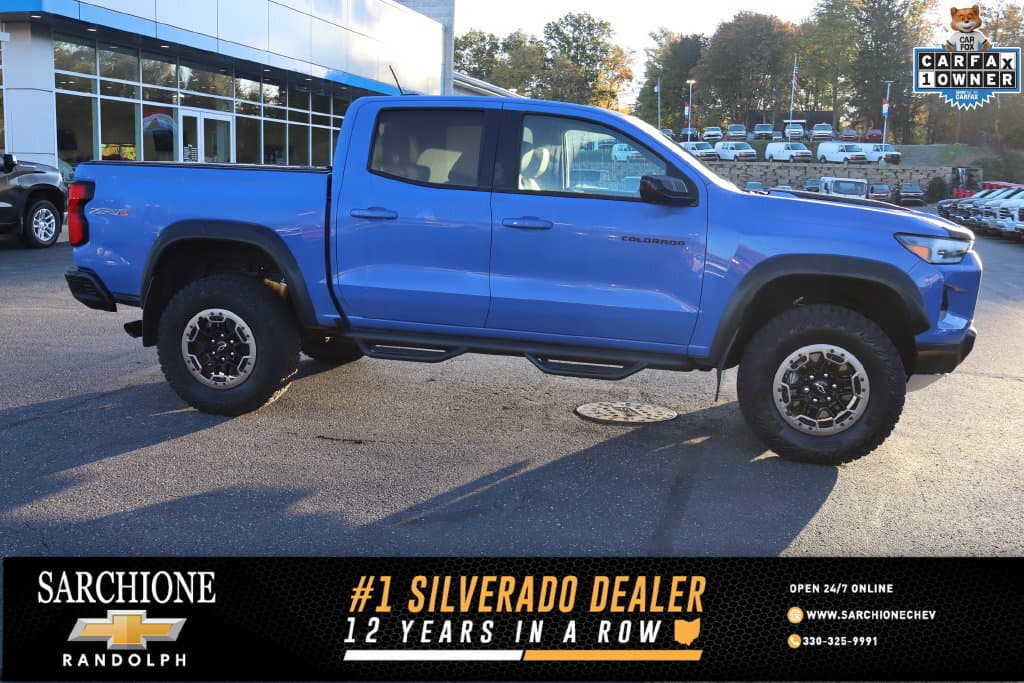 2025 Chevrolet Colorado Base — photo 1 of 39