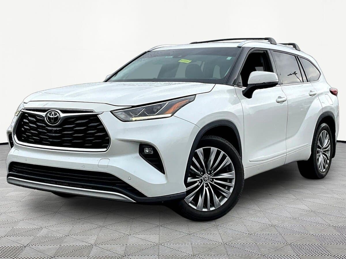 2021 Toyota Highlander Platinum — photo 1 of 20