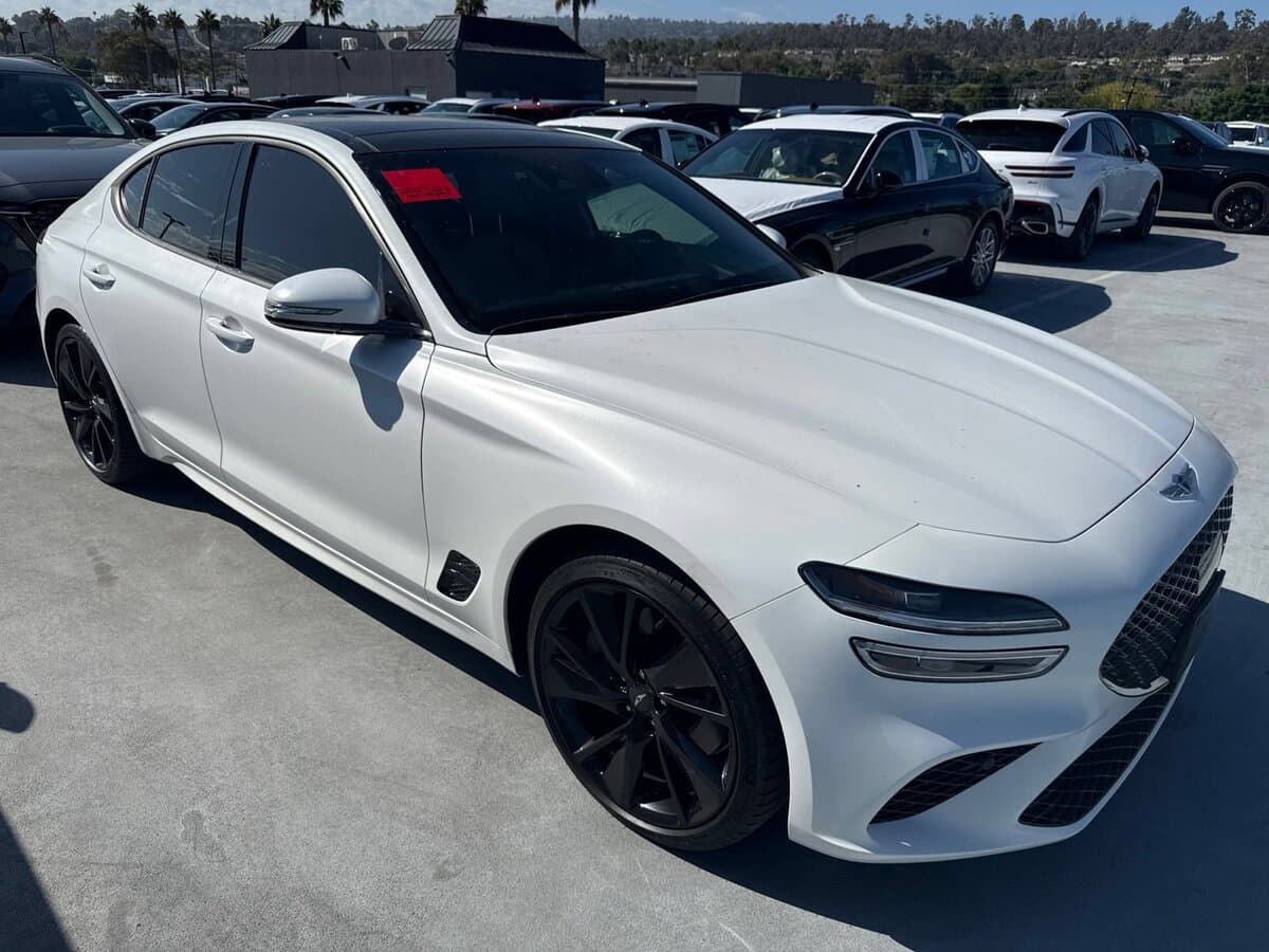 2023 Genesis G70 3.3T — photo 1 of 8