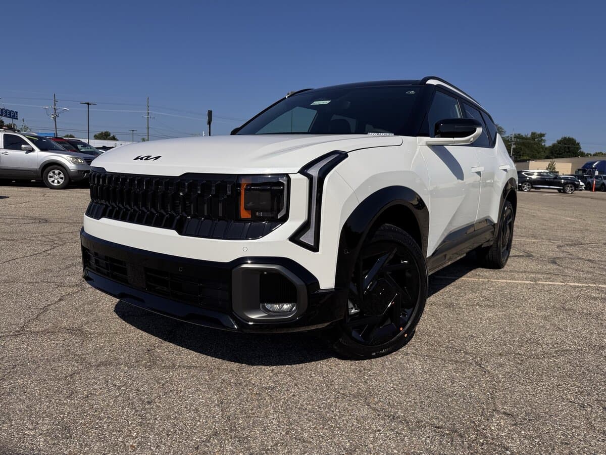 2027 Kia Seltos X-Line SX — photo 1 of 22