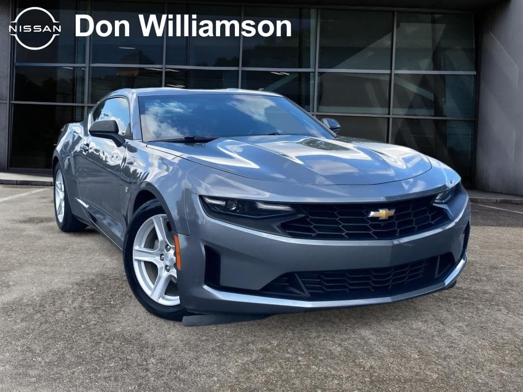 2020 Chevrolet Camaro 1LT — photo 1 of 21