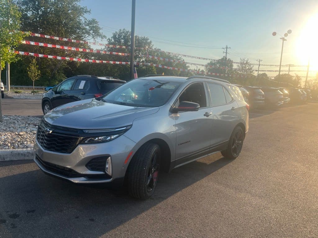 2024 Chevrolet Equinox Premier — photo 1 of 30