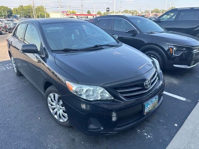 2013 Toyota Corolla LE — photo 1 of 8