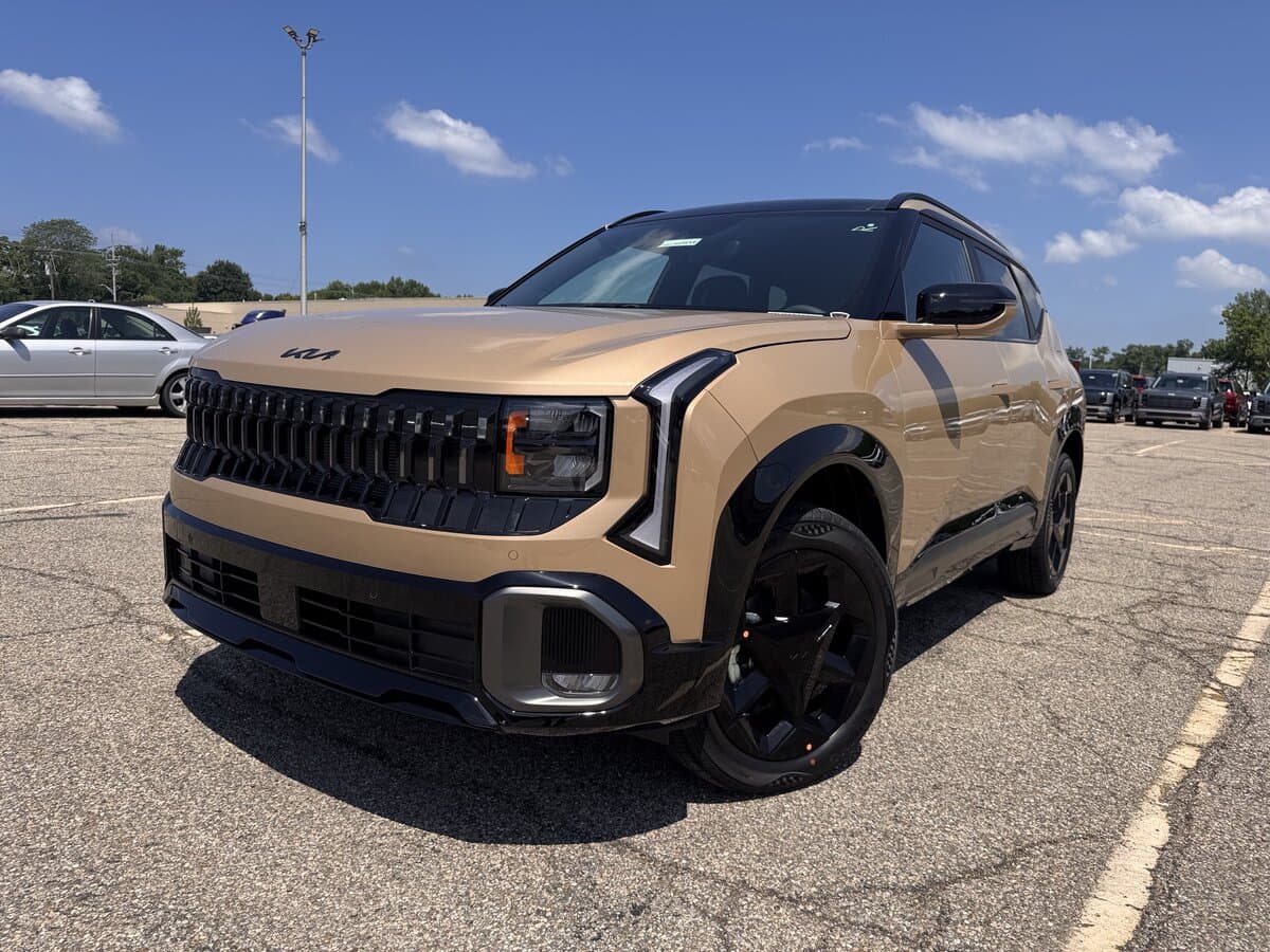 2027 Kia Seltos X-Line S — photo 1 of 23