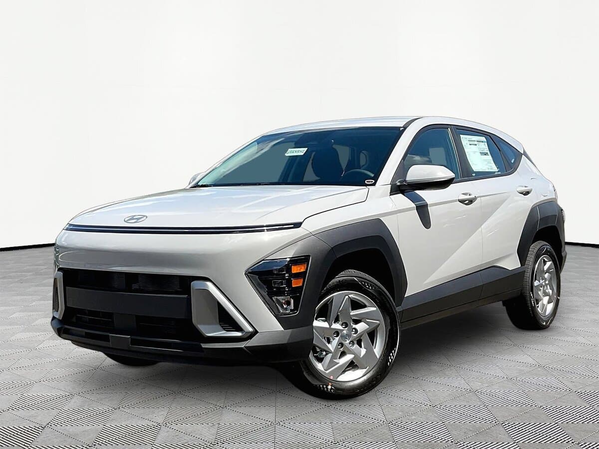 2027 Hyundai Kona SE — photo 1 of 19