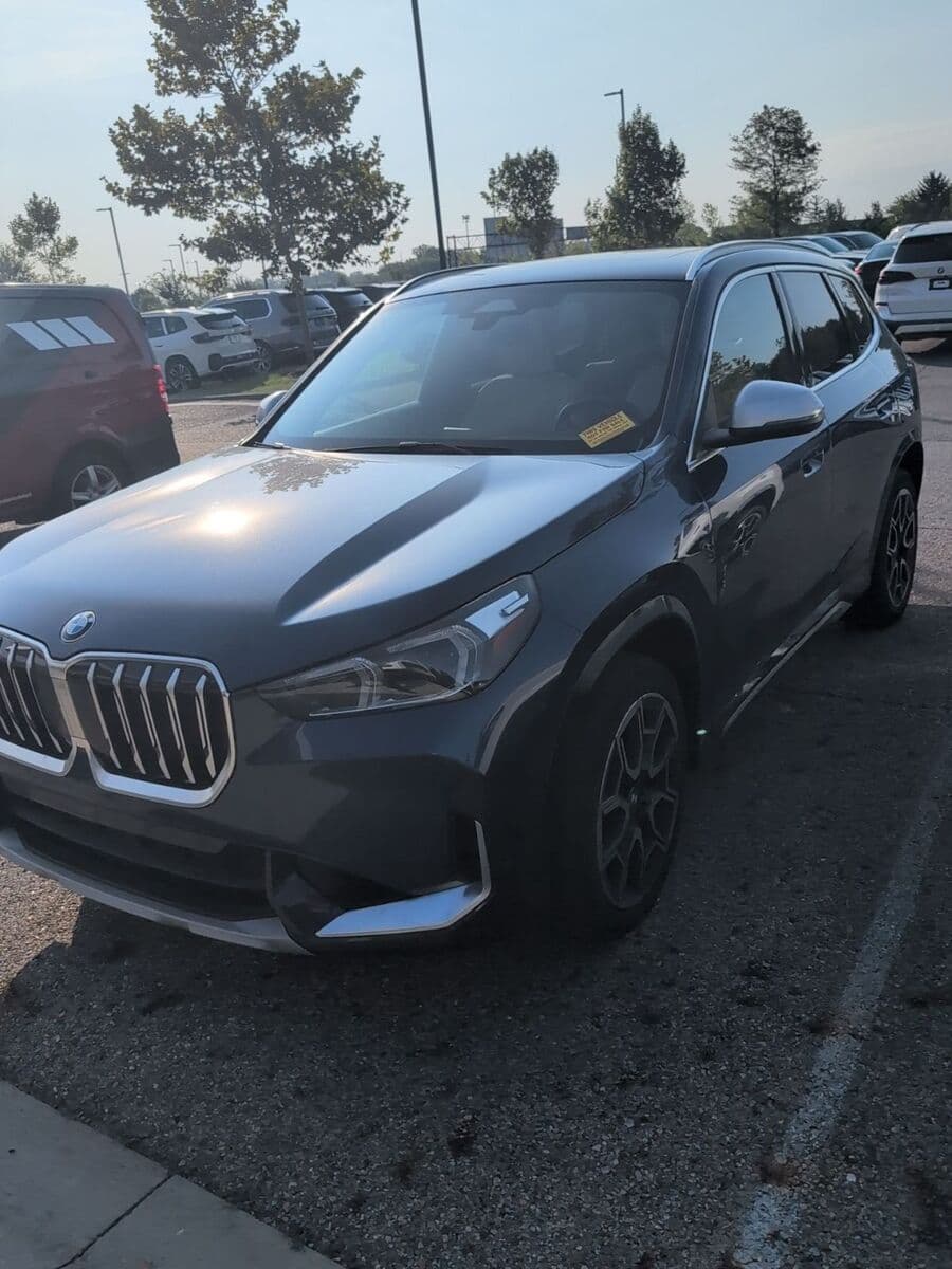 2023 BMW X1 xDrive28i — photo 1 of 7