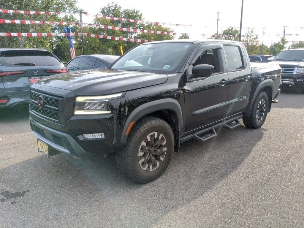2023 Nissan Frontier PRO-4X — photo 1 of 25