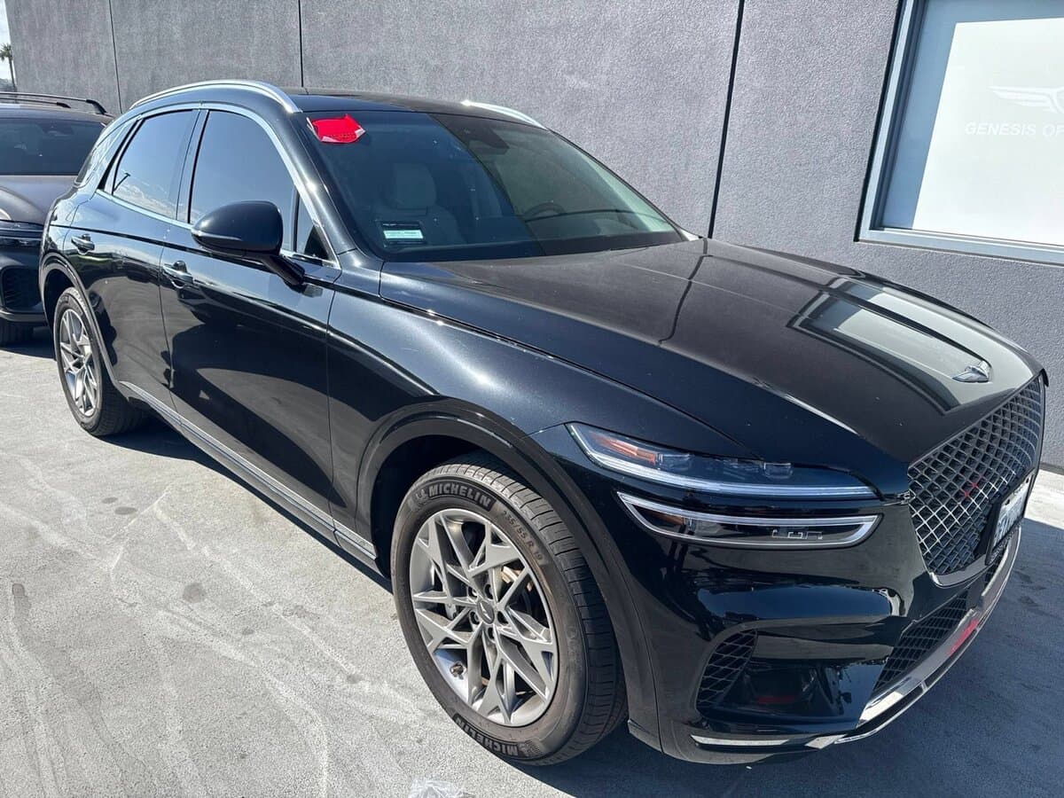 2023 Genesis GV70 2.5T — photo 1 of 7