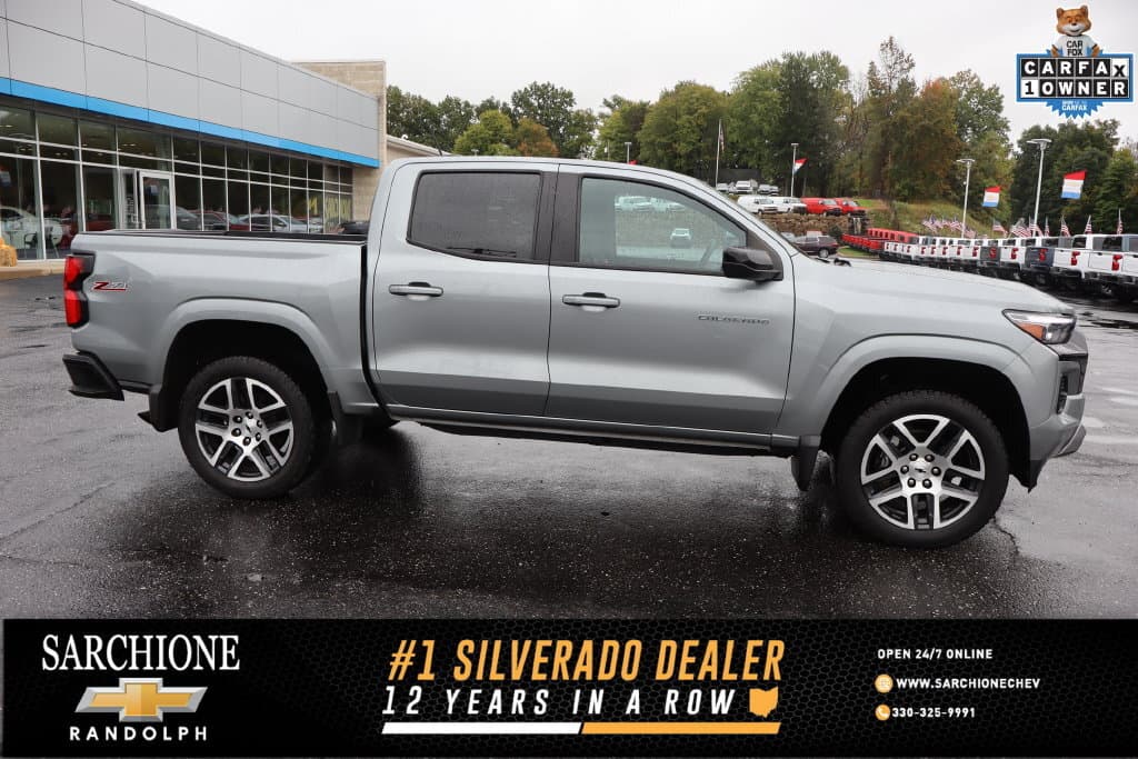 2023 Chevrolet Colorado Base — photo 1 of 35