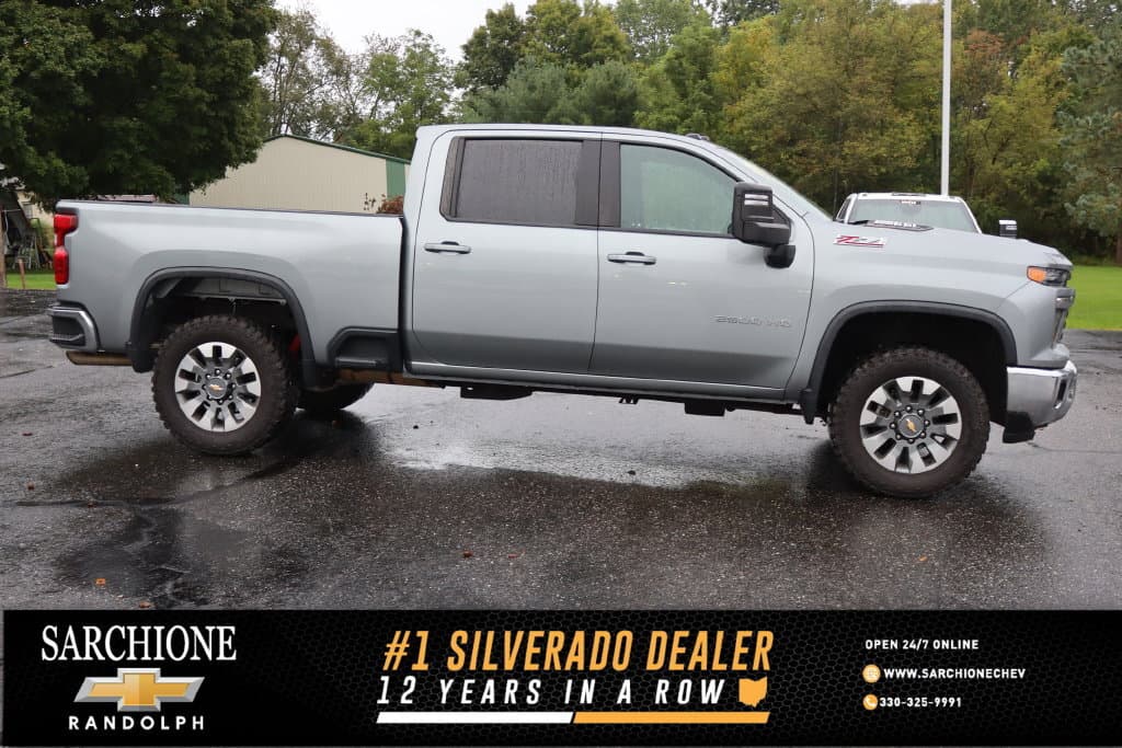 2024 Chevrolet Silverado 2500HD LT — photo 1 of 4