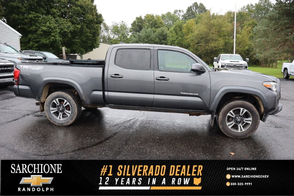 2017 Toyota Tacoma TRD Sport — photo 1 of 4