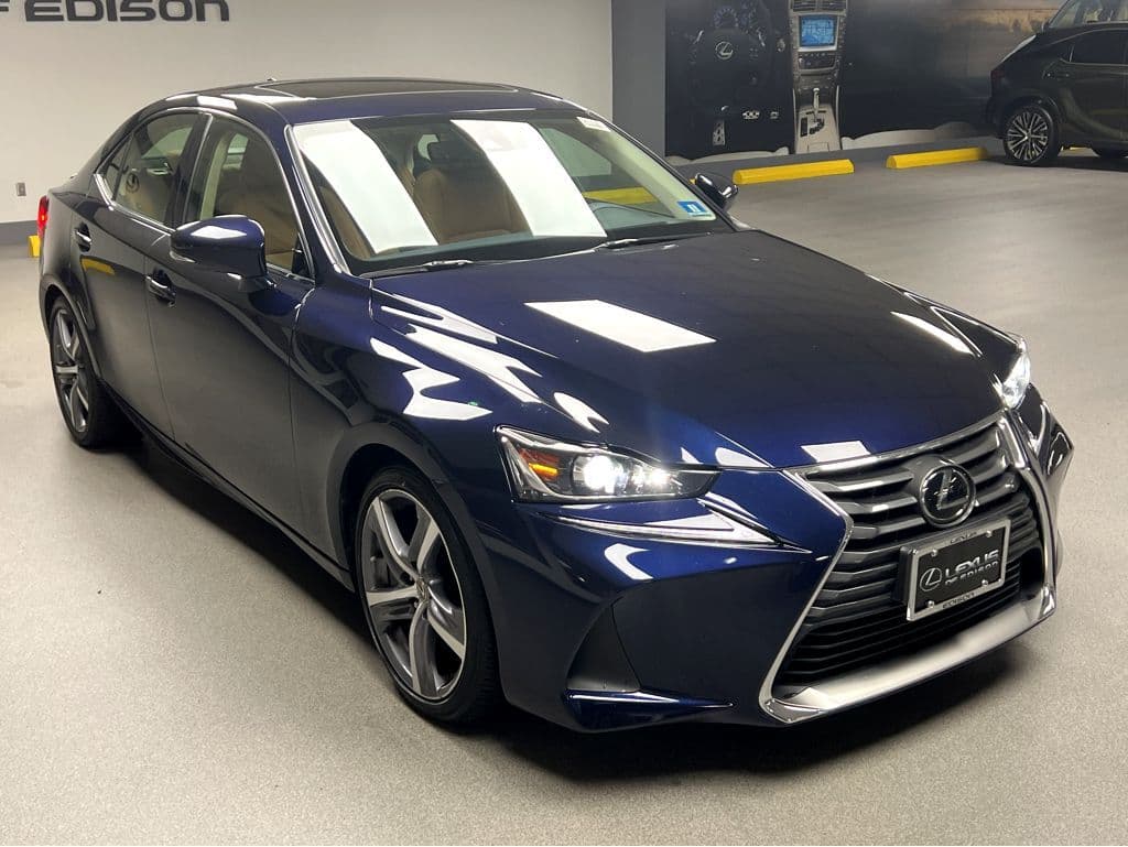 2018 Lexus IS Base — photo 1 of 42