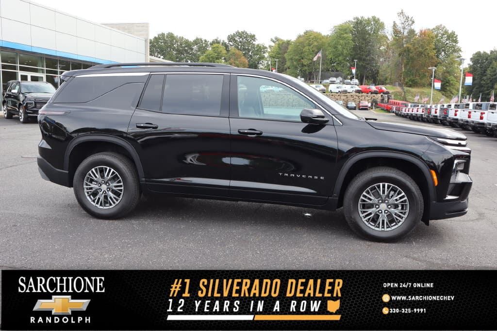 2027 Chevrolet Traverse AWD LT — photo 1 of 35