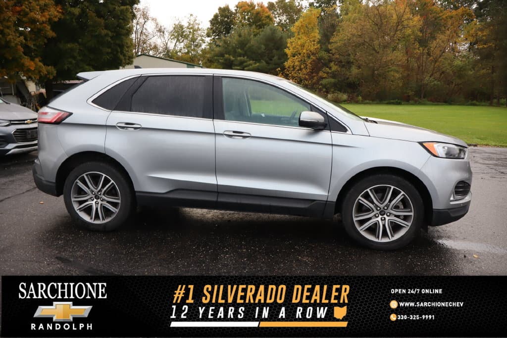 2023 Ford Edge Titanium — photo 1 of 4