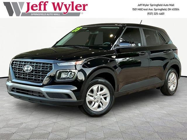2025 Hyundai Venue SE — photo 1 of 31