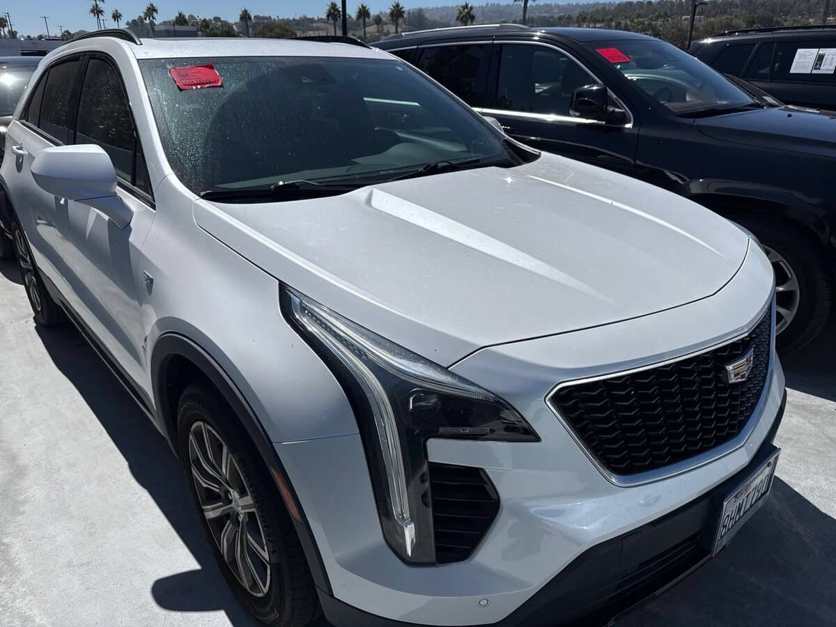 2019 Cadillac XT4 FWD Sport — photo 1 of 8